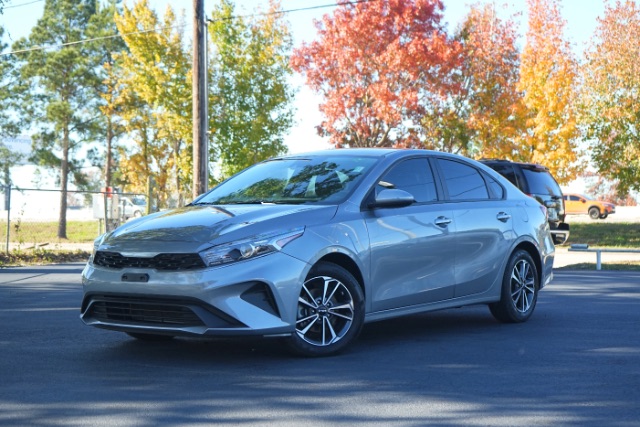 2024 Kia Forte LXS's photo