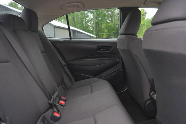 2025 Toyota Corolla LE - Photo 14