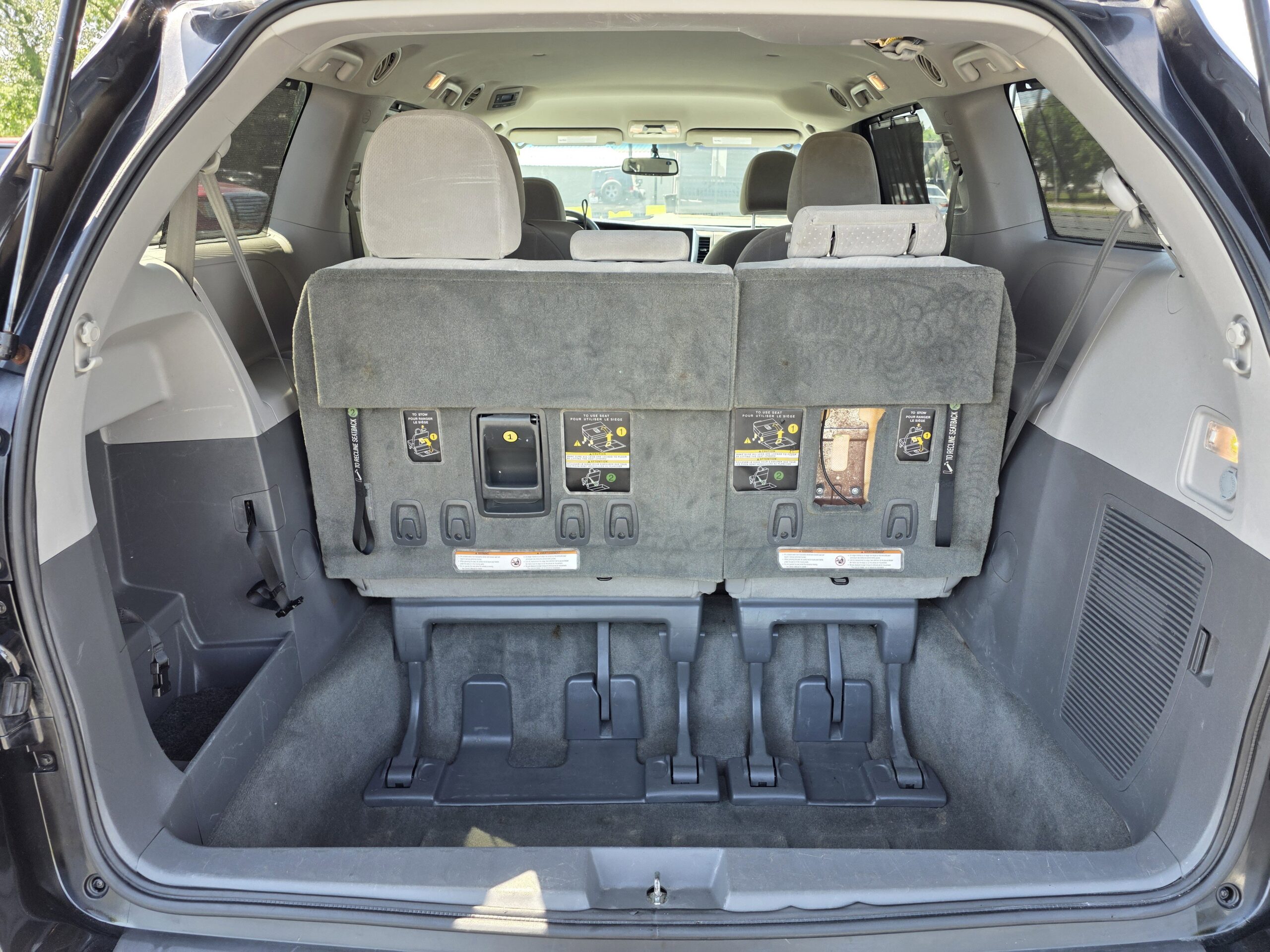 2015 Toyota Sienna LE - Photo 16