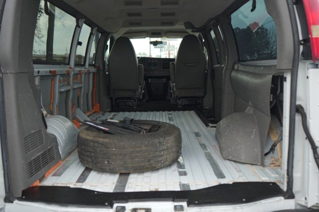 2014 Chevrolet Express Passenger LS - Photo 7