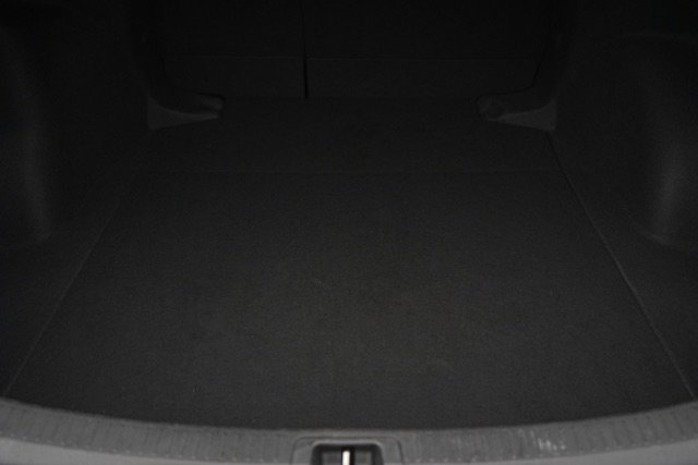 2025 Toyota Corolla LE - Photo 7