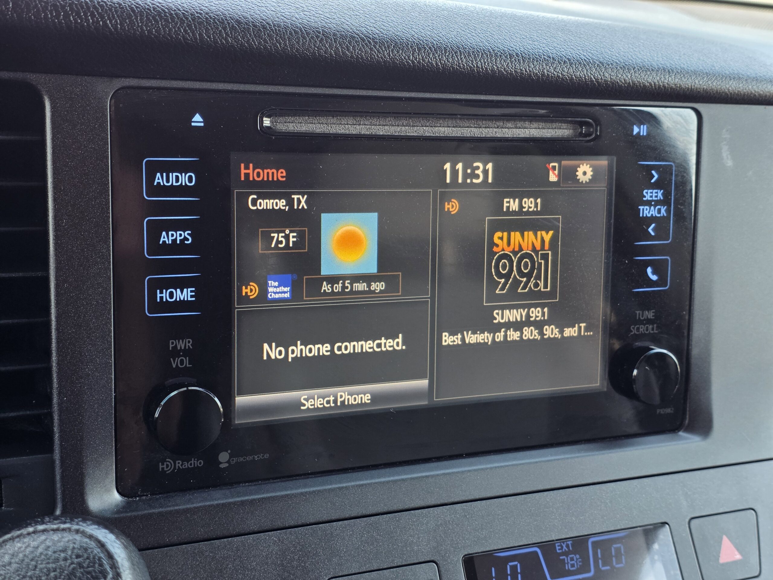 2015 Toyota Sienna LE - Photo 18