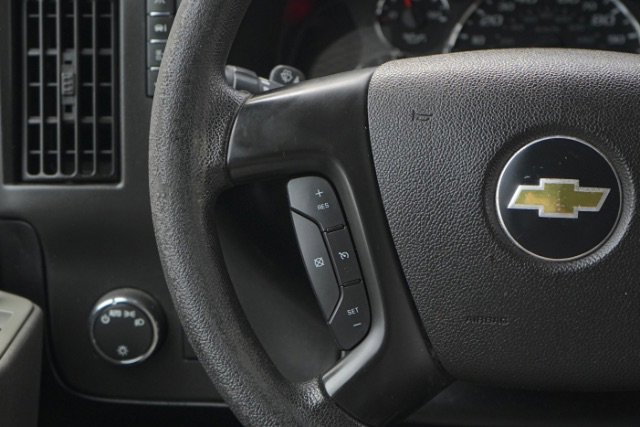 2014 Chevrolet Express Passenger LS - Photo 18