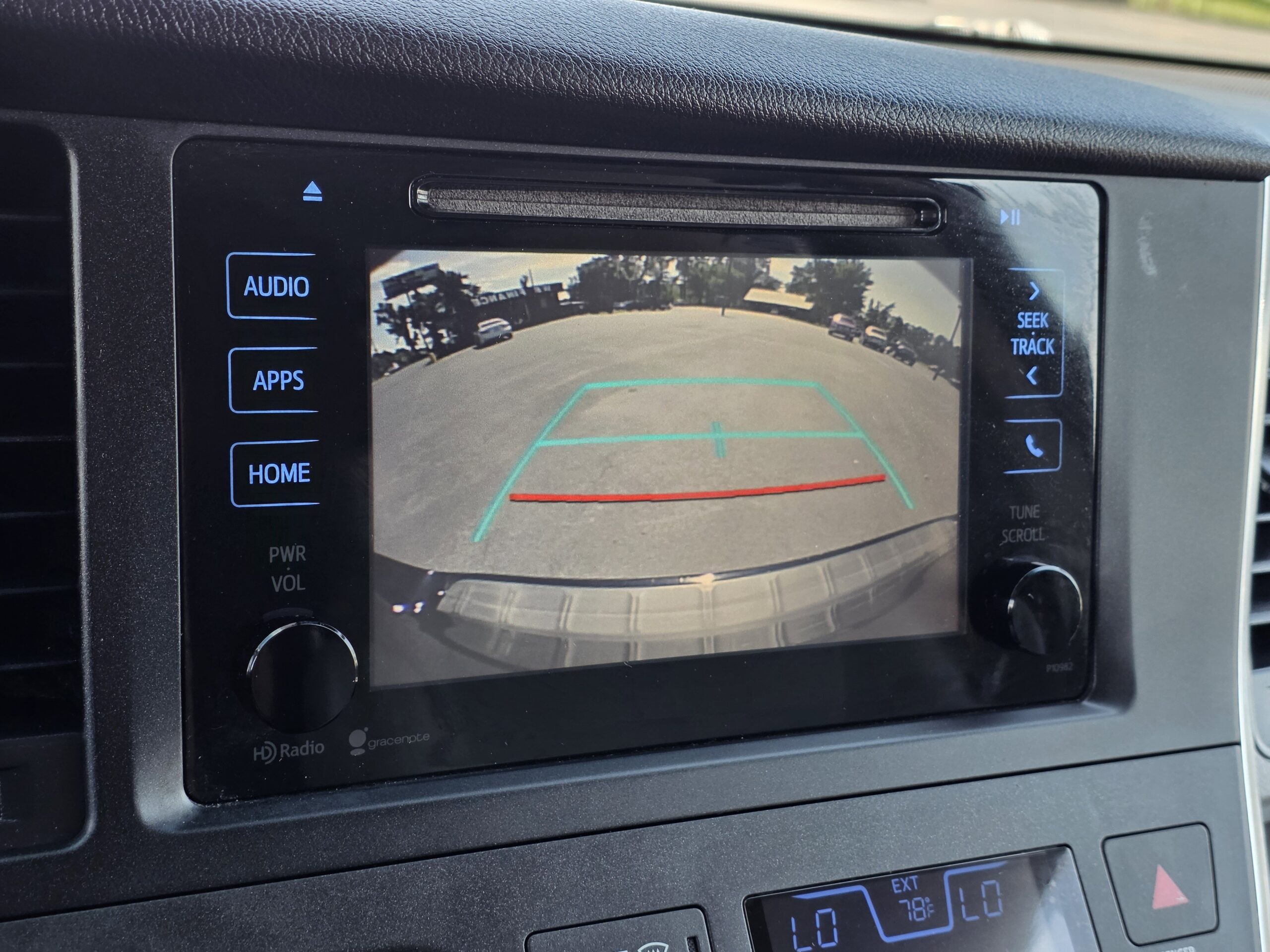 2015 Toyota Sienna LE - Photo 19
