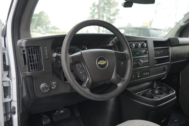 2014 Chevrolet Express Passenger LS - Photo 8