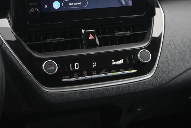 2025 Toyota Corolla LE - Photo 22