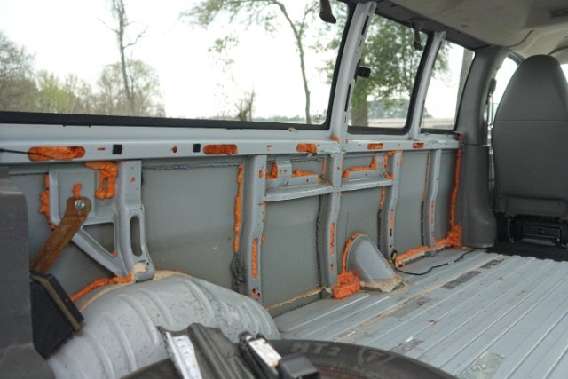 2014 Chevrolet Express Passenger LS - Photo 12