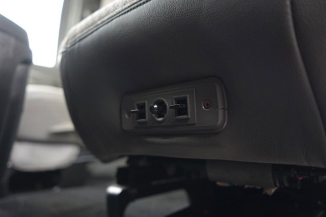 2014 Chevrolet Express Passenger LS - Photo 11