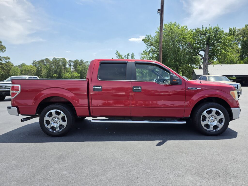 2010 Ford F-150 XLT SuperCrew 5.5-ft. Bed 2WD