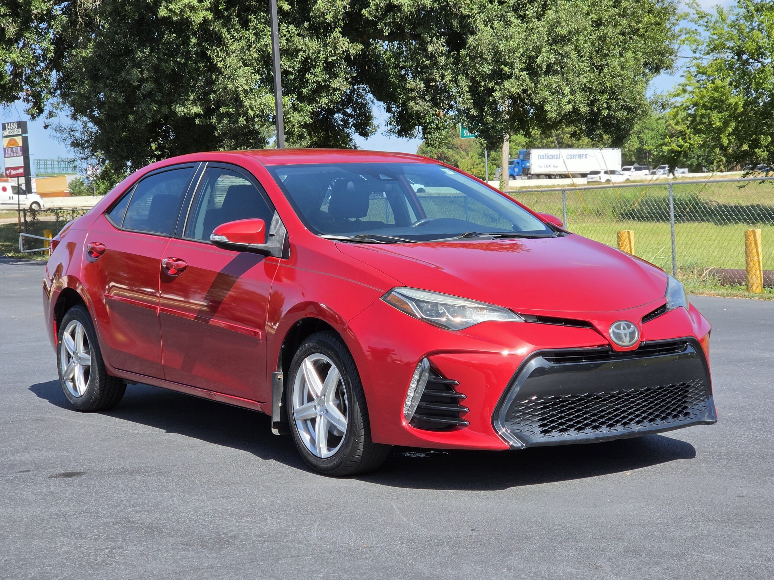2019 Toyota Corolla SE - Photo 4