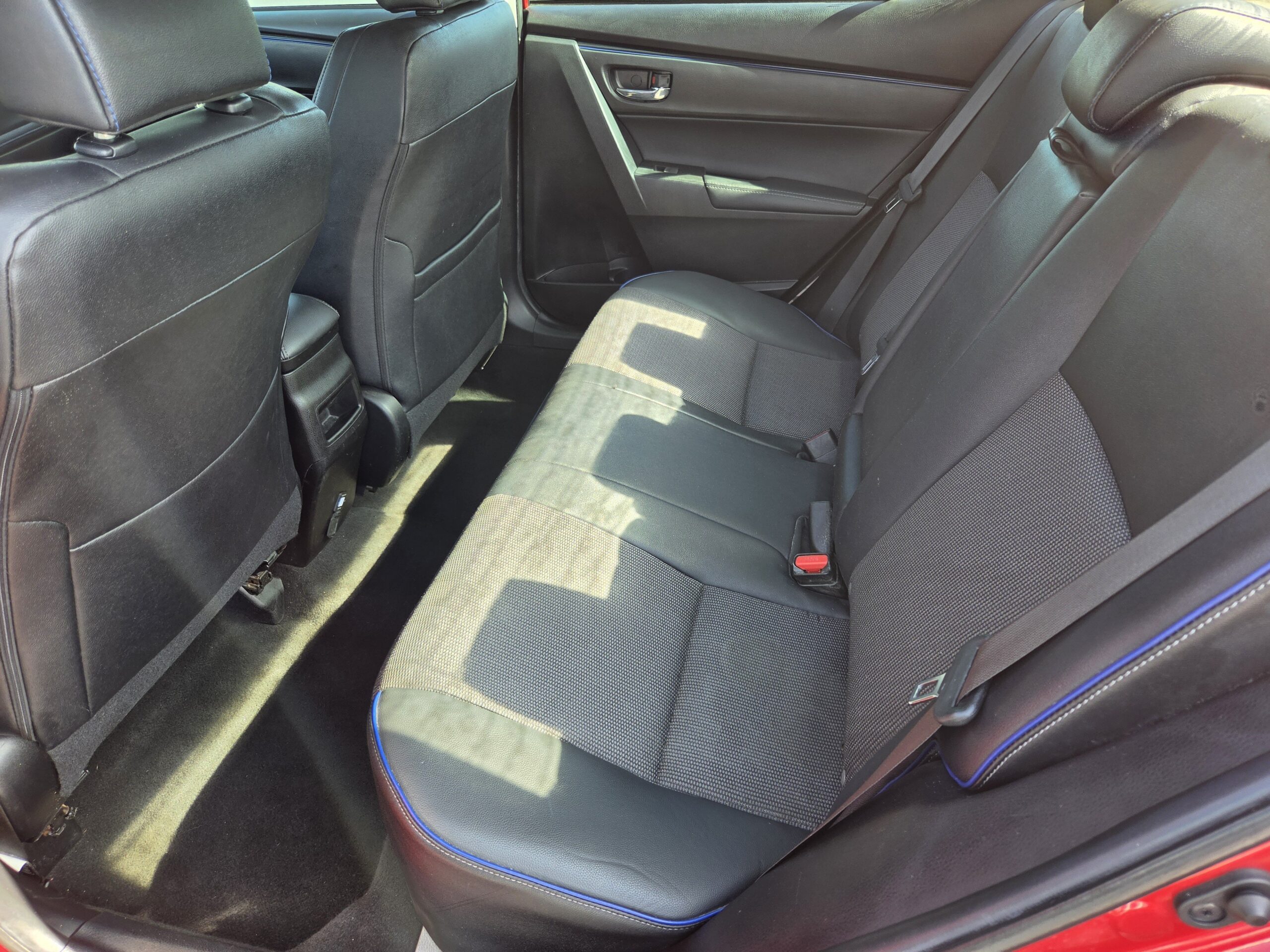 2019 Toyota Corolla SE - Photo 15